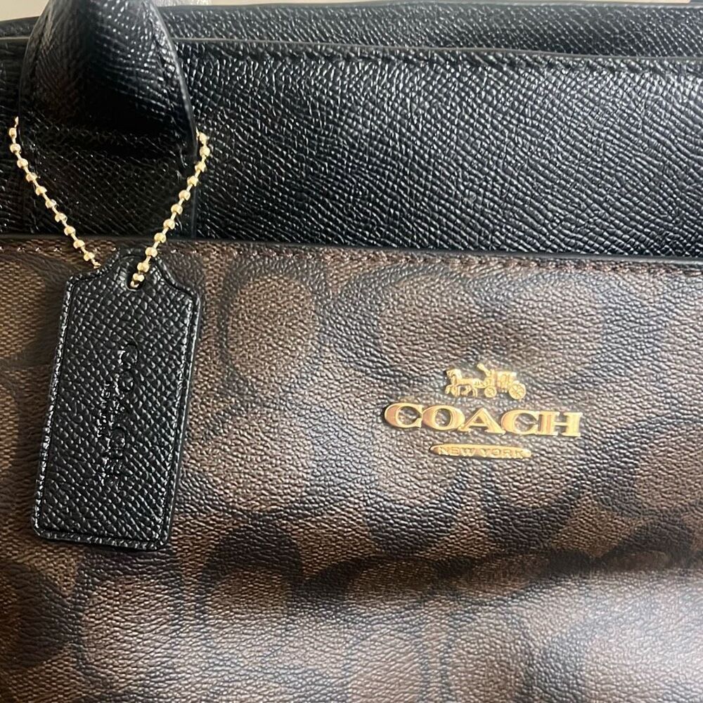 ✨Coach Casey Tote In Signature Canvas✨ - Picture 11 of 11